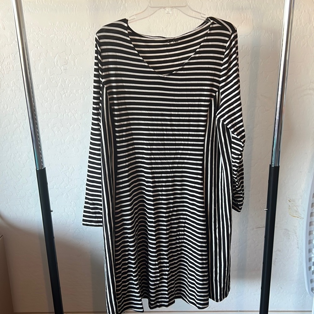 Black/White Striped Knee Length Dress